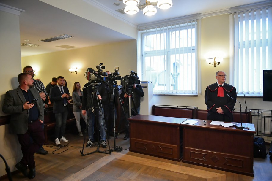 Prokurator Tomasz Janicki (P) na sali rozpraw Sądu Apelacyjnego w Gdańsku /Adam Warżawa /PAP