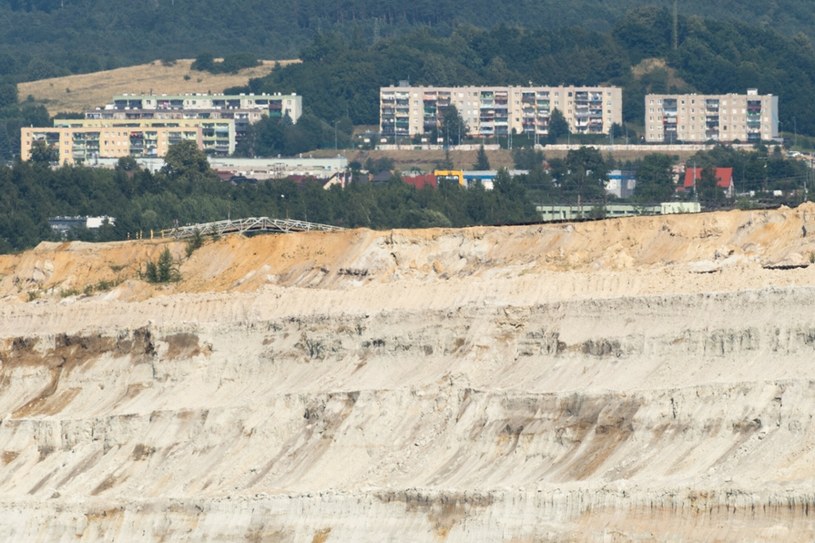 Prokuratura chce oddalenia zażalenia ekologów w sprawie kopalni Turów /Wojciech Stróżyk /Reporter