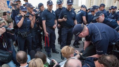 Prokuratura: Jest dochodzenie ws. zajść podczas czerwcowej miesięcznicy