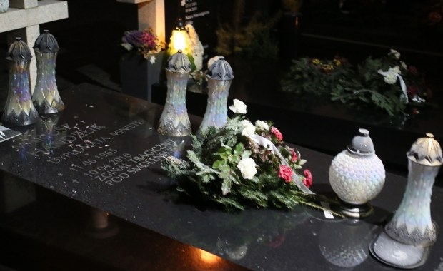 Prokuratura potwierdza: W grobie Handzlika był pochowany Nurowski