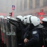 Prokuratura sprawdza, czy policjanci popełnili przestępstwo na Marszu Niepodległości 