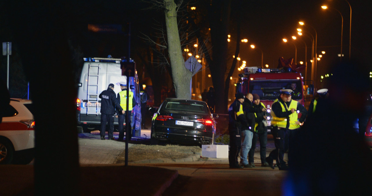 Prokuraturze możemy podpowiedzieć: Przepisy łamali kierowcy wszystkich trzech pojazdów wiozących Beatę Szydło do domu /Łukasz Kalinowski /East News