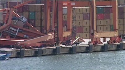 Prom pasażerski uderzył w suwnicę w gdyńskim porcie