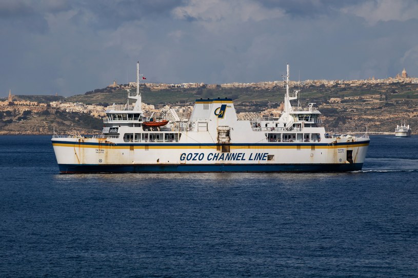 Prom pomiędzy z Cirkewwy na Gozo i z powrotem kursuje całą dobę /123RF/PICSEL