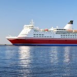 Prom z 267 osobami na pokładzie osiadł na mieliźnie. Akcja ratunkowa