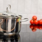 Promocja na garnki MG Home w Biedronce. Zestaw 8 elementów w obniżonej cenie