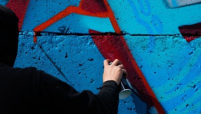 Propagowali ideologię totalitarną. Gliwickie służby poszukują sprawców