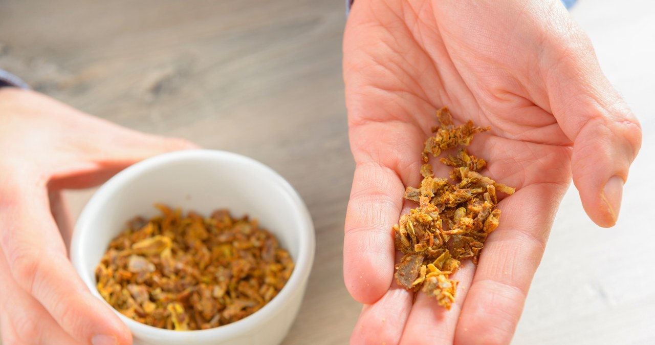 Propolis w połączeniu z wodą to wsparcie dla zdrowia i dobrej kondycji /123RF/PICSEL