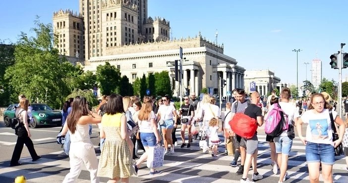 Proporcje liczby pracujących do emerytów będą się pogarszać /123RF/PICSEL