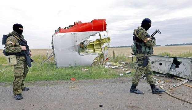 Prorosyjscy separatyści kontrolują teren, na którym leżą szczątki zestrzelonego Boeinga 777 /ROBERT GHEMENT /PAP/EPA
