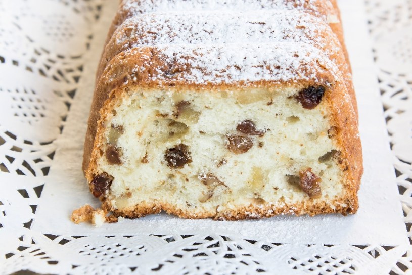 Prościutka babka z foremki na Wielkanoc. Cytrynowy smak i bogate wnętrze