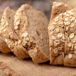 Prosty przepis na chleb bez pszenicy. Ma dużo białka i sekretny składnik