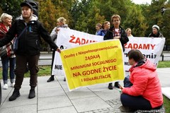 Protest dorosłych niepełnosprawnych w Warszawie 