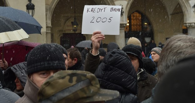 Protest frankowiczów w Krakowie /Jacek Bednarczyk /PAP
