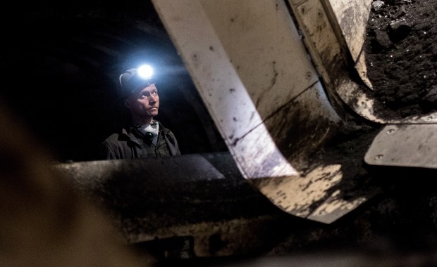 Protest górników. Związkowcy dalej negocjują z delegacją rządową 