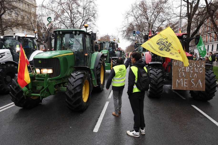 Protest hiszpańskich rolników przeciwko umowie handlowej UE-Mercosur /KIKO HUESCA /PAP/EPA
