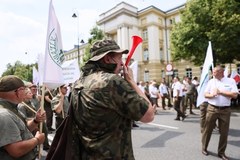 Protest leśników przed Kancelarią Prezesa Rady Ministrów