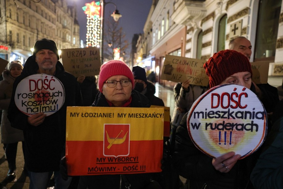 Protest Łódzkiego Stowarzyszenia Lokatorów przeciwko miejskiej polityce mieszkaniowej /Marian Zubrzycki /PAP