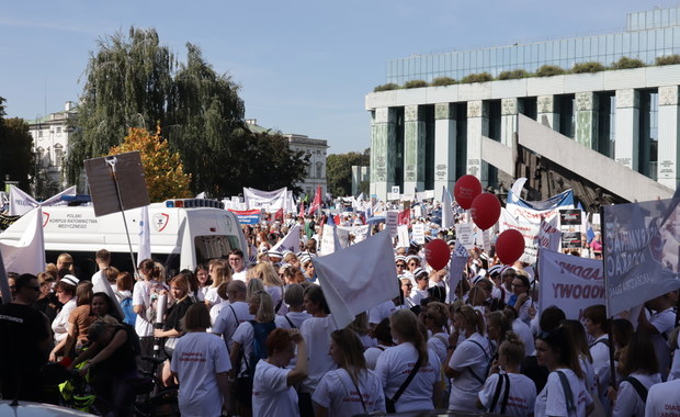 Protest medyków. Powstało "białe miasteczko"