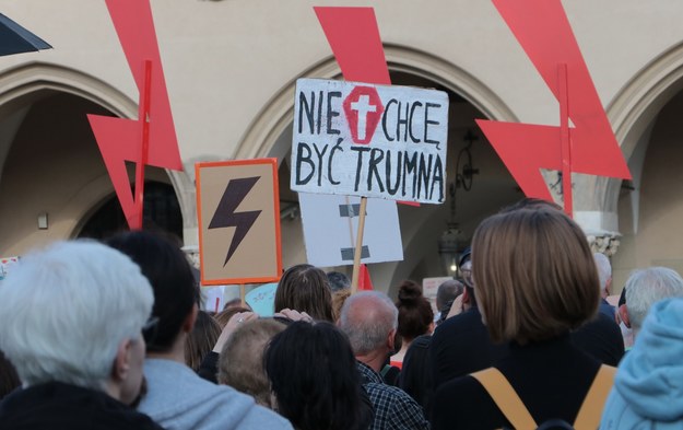 Protest na Rynku Głównym w Krakowie /Józef Polewka /RMF FM