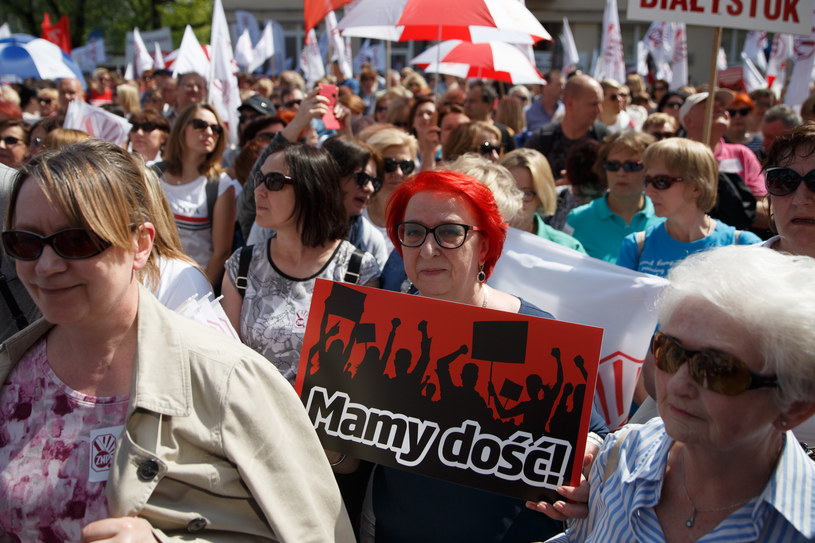 Protest nauczycieli pod Ministerstwem Edukacji / Krystian Maj /Agencja FORUM