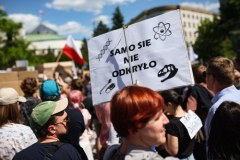 Protest naukowców przed gmachem Sejmu