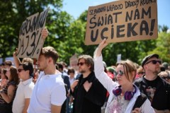Protest naukowców przed gmachem Sejmu