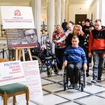 Protest osób z niepełnosprawnościami. O co walczą w Sejmie?