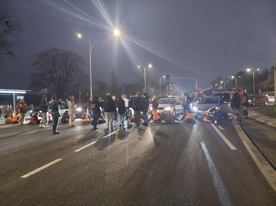 Protest Ostatniego Pokolenia na Wisłostradzie w Warszawie /Ostatnie Pokolenie /Materiały prasowe