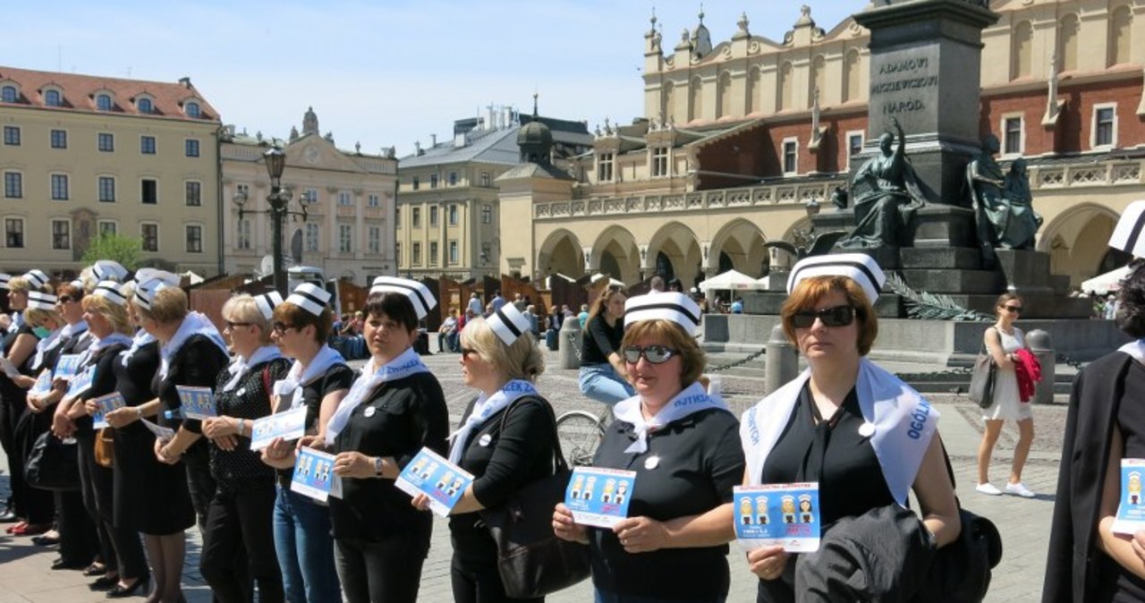 Protest pielęgniarek na krakowskim rynku