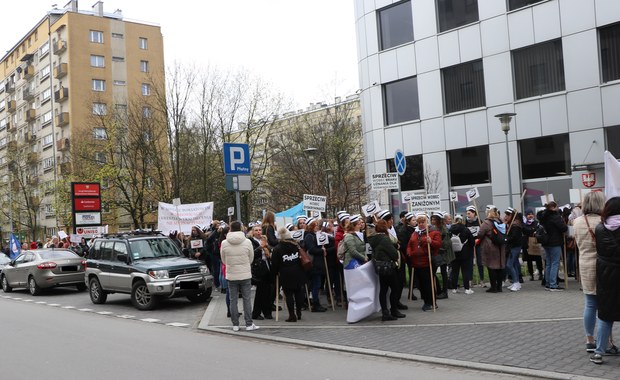 Protest pielęgniarek w Krakowie: Chcemy być doceniane
