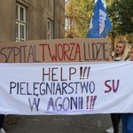 Protest pielęgniarek w Krakowie. Trwa spór o rozliczanie środków z NFZ