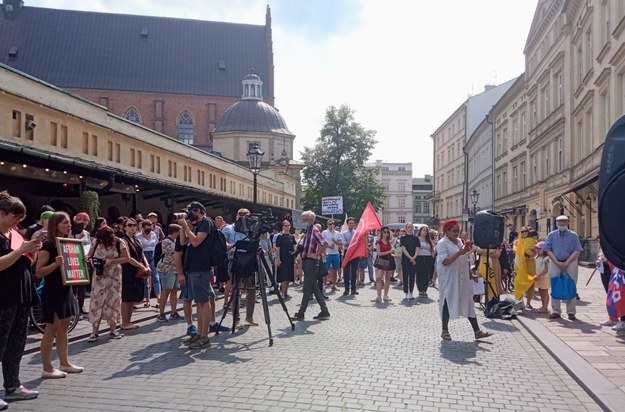 Protest pod amerykańskim konsulatem w Krakowie /Marlena Chudzio /RMF FM