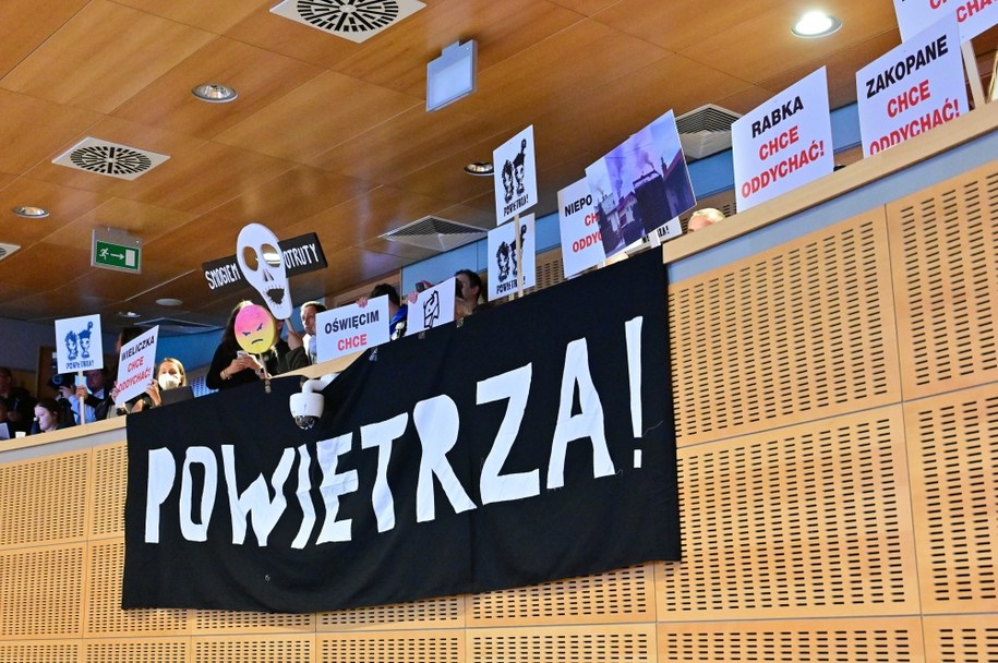 Protest podczas głosowania ws. zmiany uchwały antysmogowej /Art Service 2 /PAP