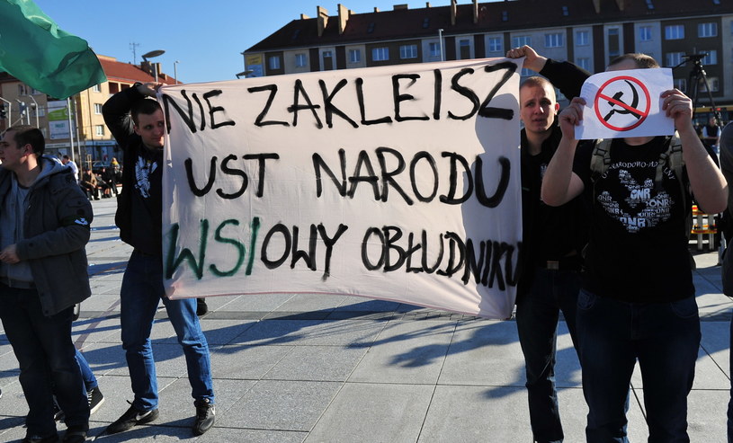 Protest podczas wizyty prezydenta w Koszalinie /Marcin Bielecki /PAP