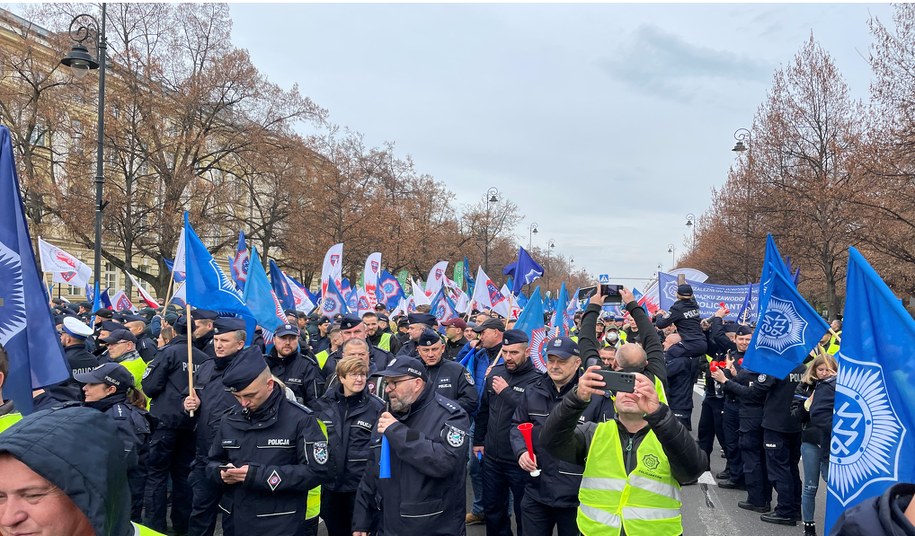 Protest policjantów w Warszawie /Krzysztof Zasada /RMF FM