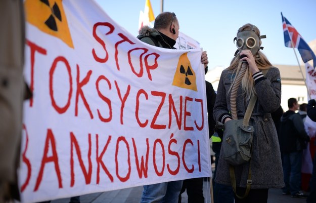 Protest "Polska dla obywateli, nie dla korporacji i banków" w Warszawie /Jacek Turczyk /PAP