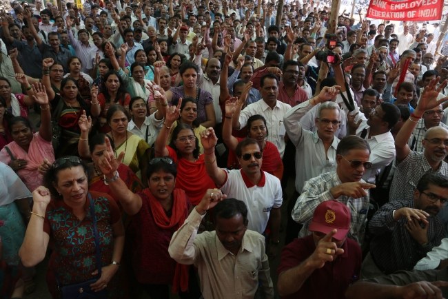Protest potrwa do jutra /DIVYAKANT SOLANKI /PAP/EPA