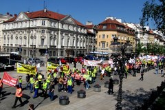 Protest pracowników firm śmieciarskich