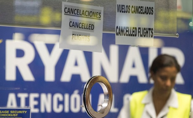 Protest pracowników Ryanaira. Odwołano 600 lotów /QUIQUE GARCIA /PAP/EPA