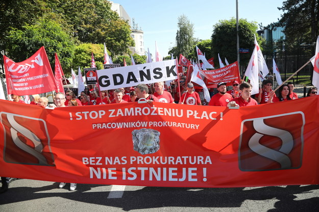 Protest pracowników sądów i prokuratury /	Wojciech Olkuśnik /PAP