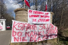 Protest pracowników stadniny w Janowie Podlaskim 
