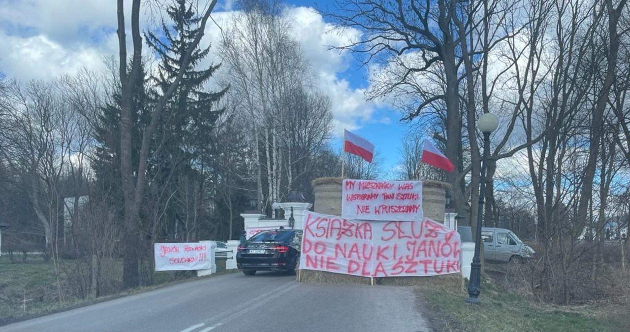 Protest pracowników stadniny w Janowie Podlaskim 