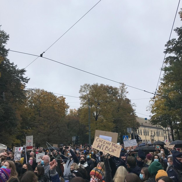 Protest przeciw zaostrzeniu przepisów ws. aborcji w Krakowie /Katarzyna Staszko /RMF FM