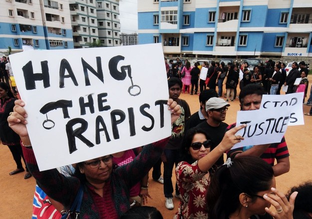 Protest przeciwko przmocy seksualnej w Indiach /JAGADEESH NV /PAP/EPA