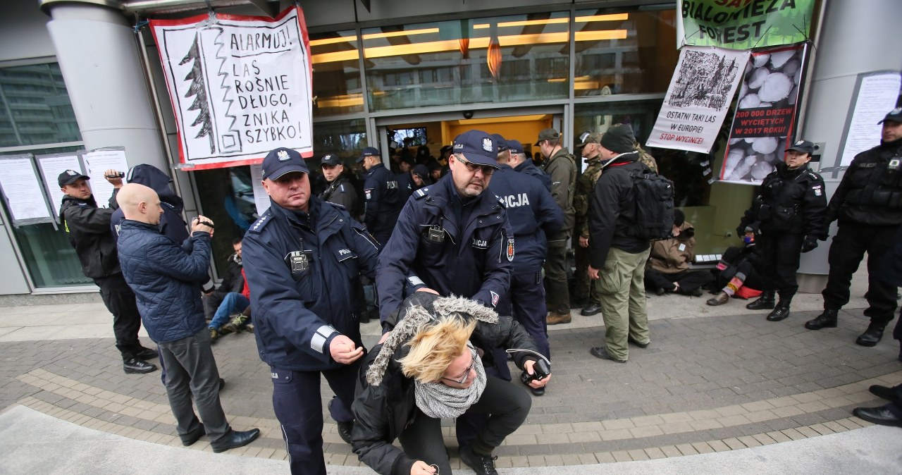 Protest przeciwko wycince Puszczy Białowieskiej 
