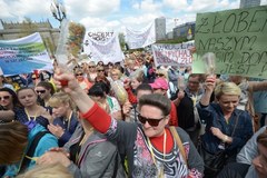 Protest przeciwko zmianom w ustawie żłobkowej