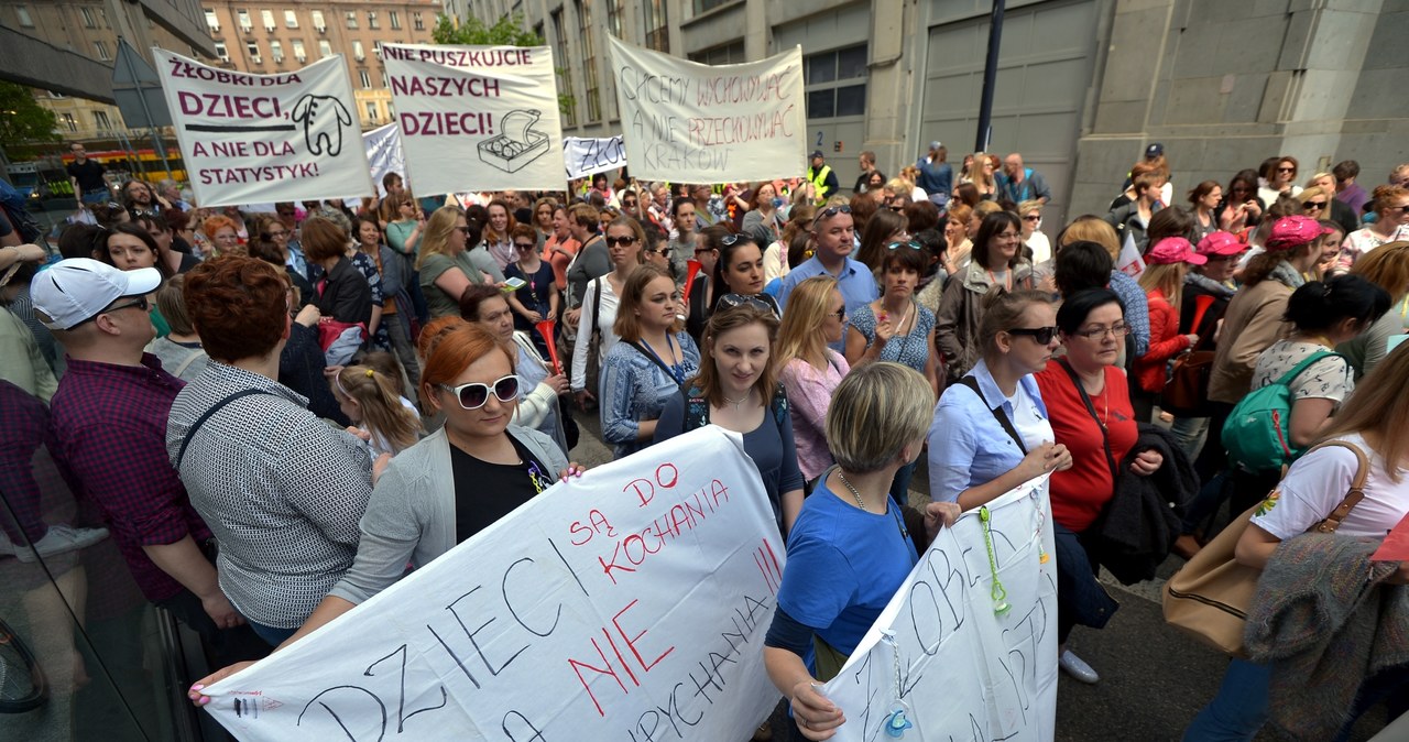 Protest przeciwko zmianom w ustawie żłobkowej