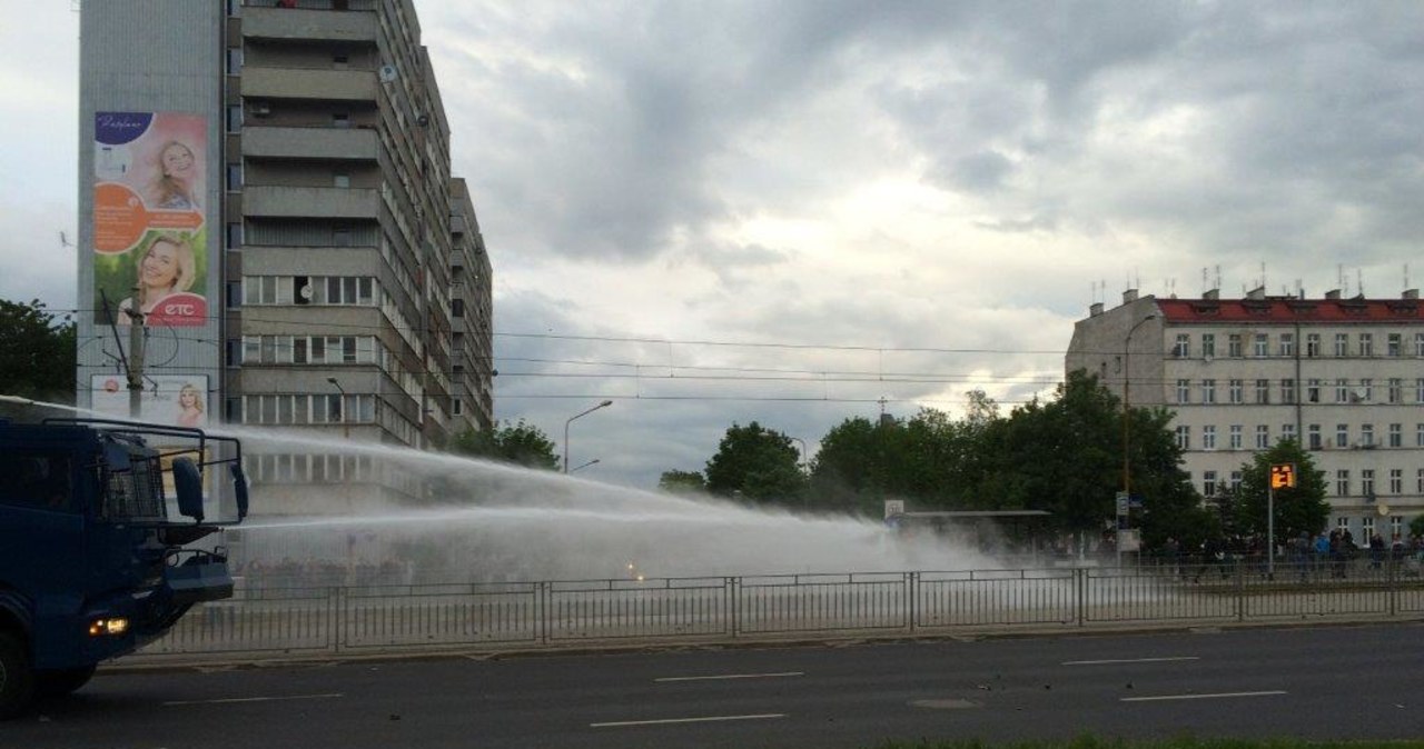 Protest przed komisariatem policji we Wrocławiu