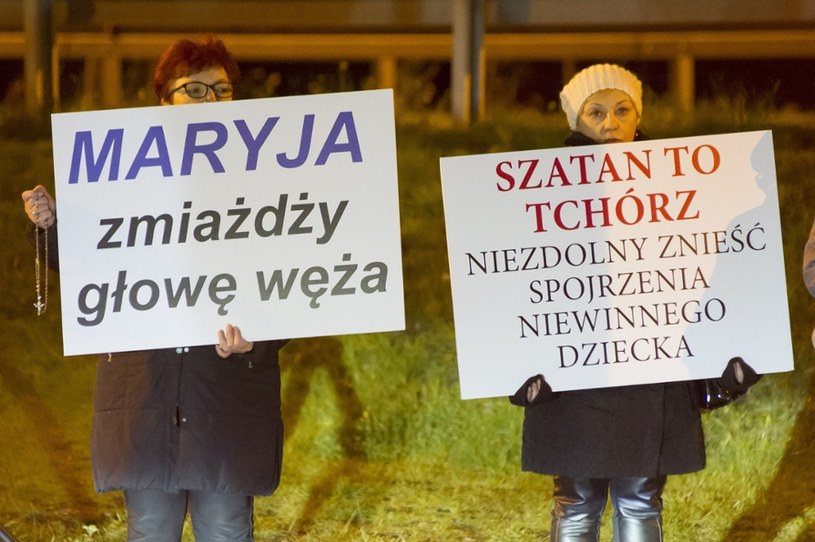 Protest przed koncertem zespołu Behemoth w Gdańsku /Wojciech Stróżyk /Reporter   /Reporter